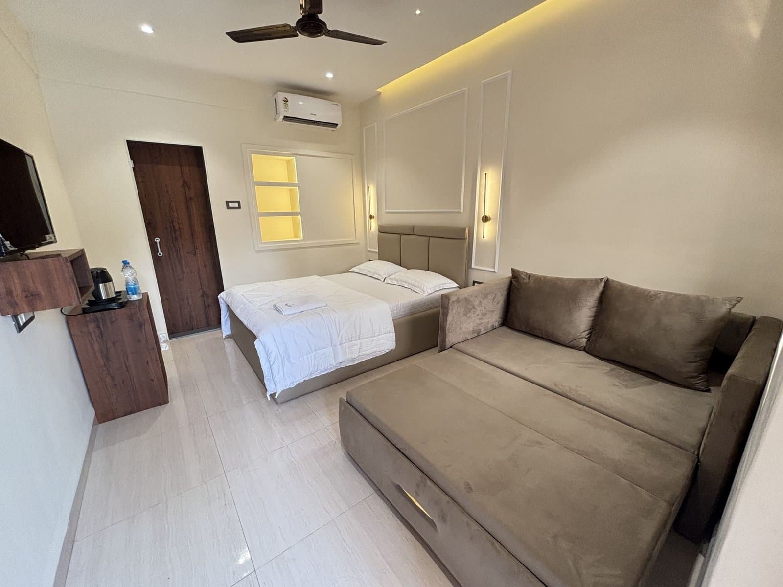 Day picnic swimming pool and lawn area at Beyond Sands Resort Kelwa