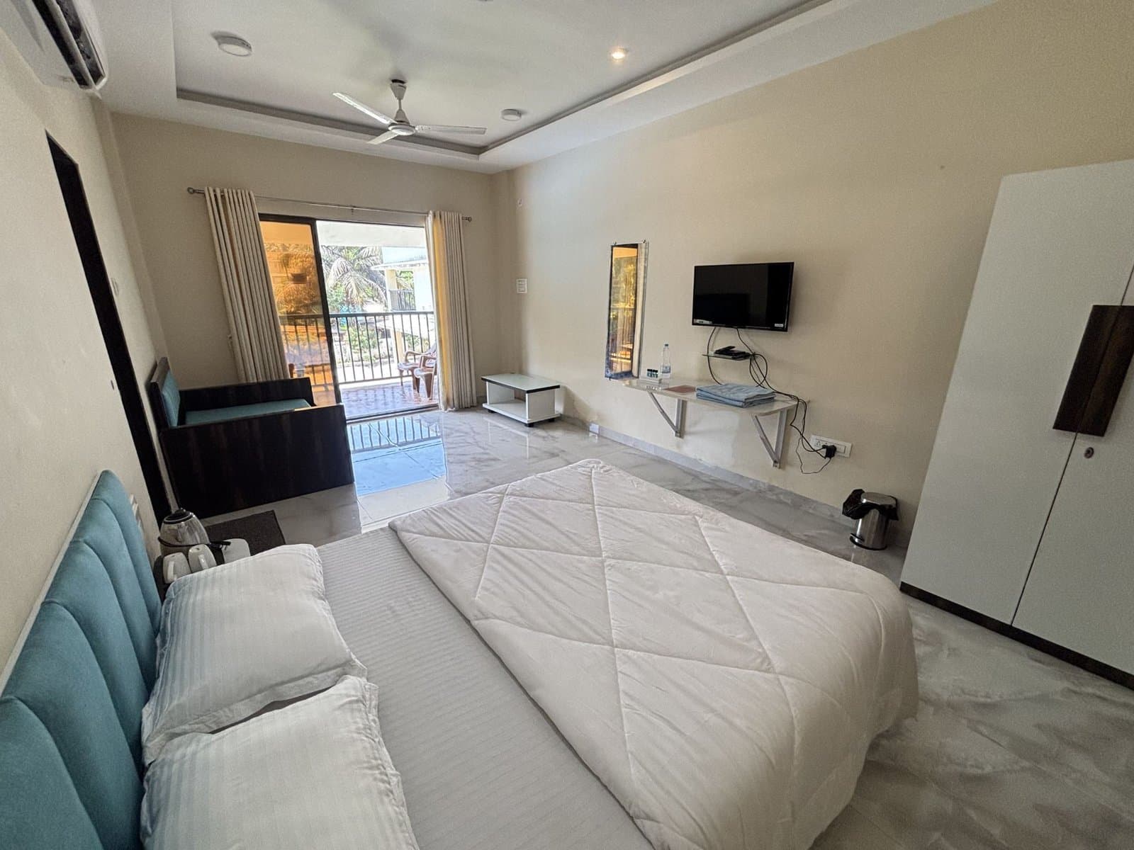 Garden View Room Main Interior